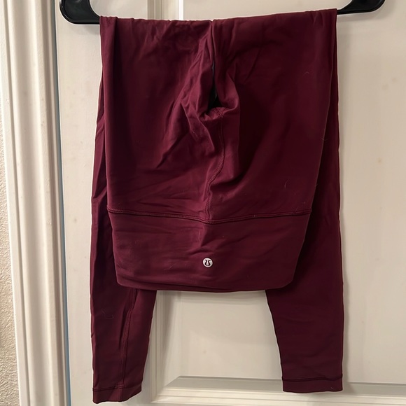 Lululemon Wunder Under - Picture 1 of 4